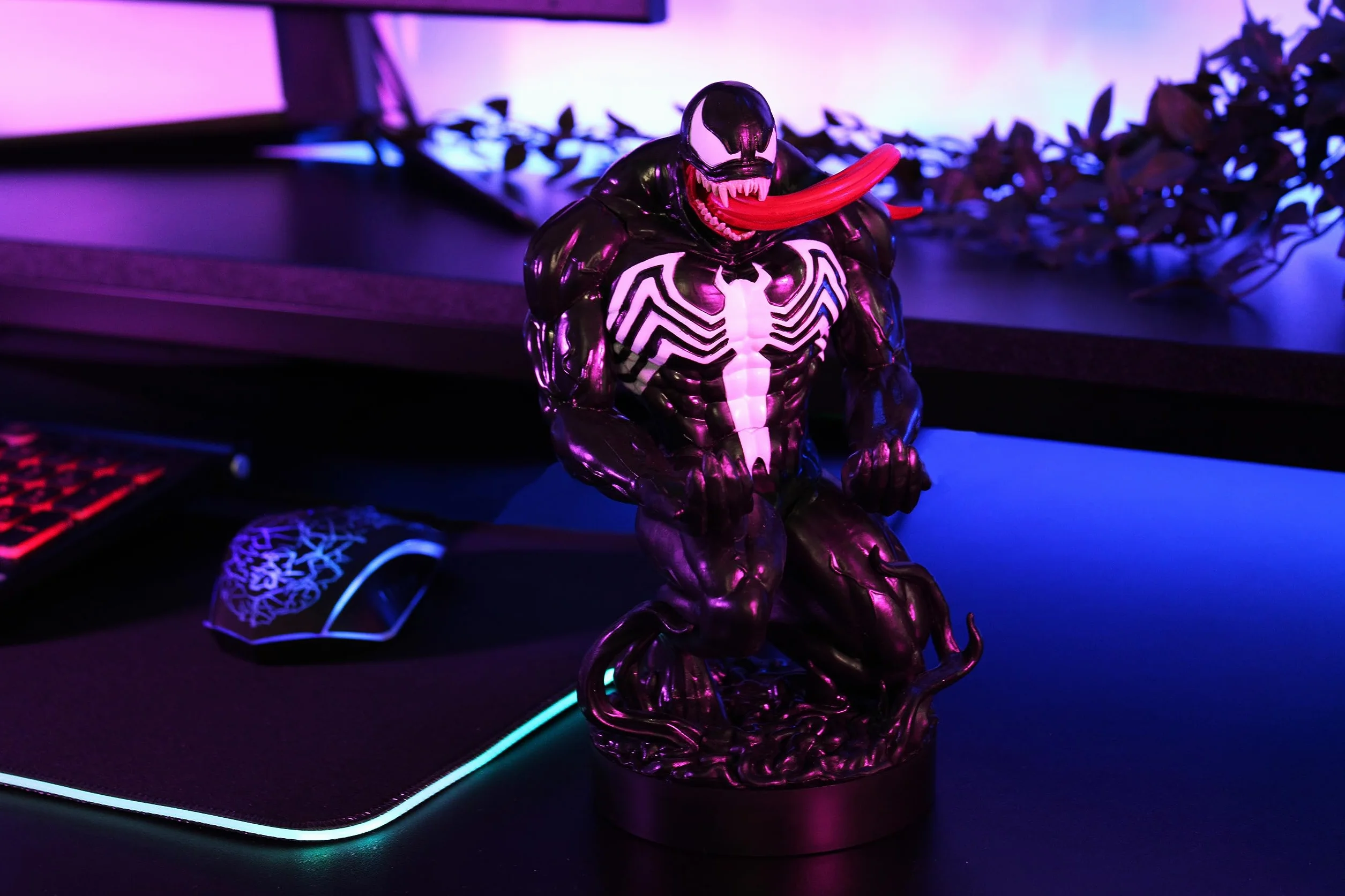 Cableguys Marvel Venom Supporto Controller e Telefono - Porta Cellulare Compatibile con Xbox, PlayStation e la Maggior Parte dei Controller, Accessori Gaming per Scrivania e Postazione Gamer