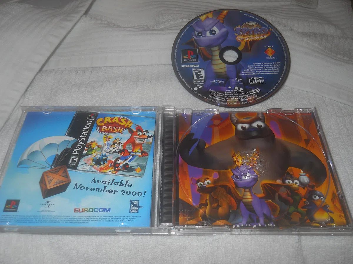 Spyro: Year of the Dragon (PS)