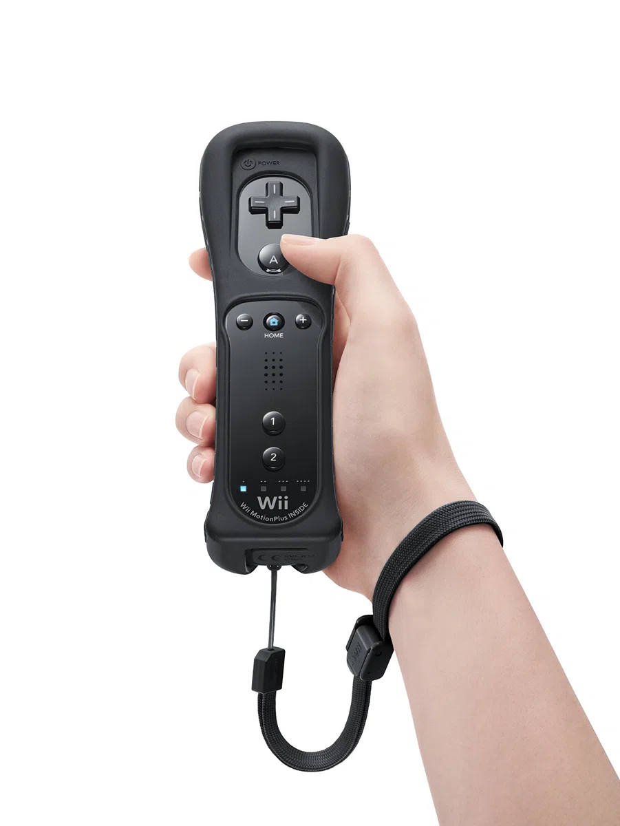 Nintendo Wii Remote Plus, Black - [Edizione: Regno Unito]